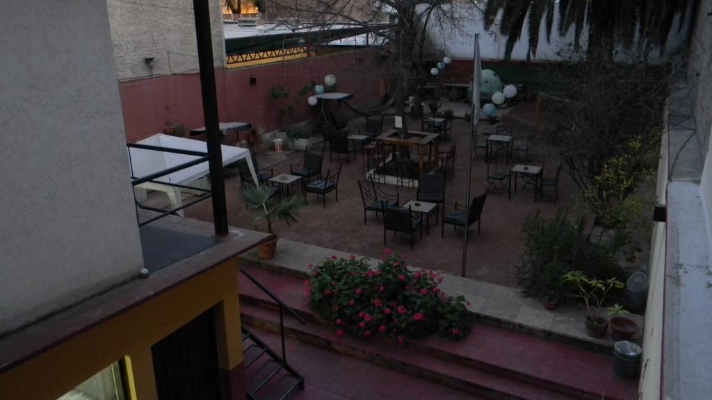 Punto Urbano Hostel Mendoza Eksteriør bilde